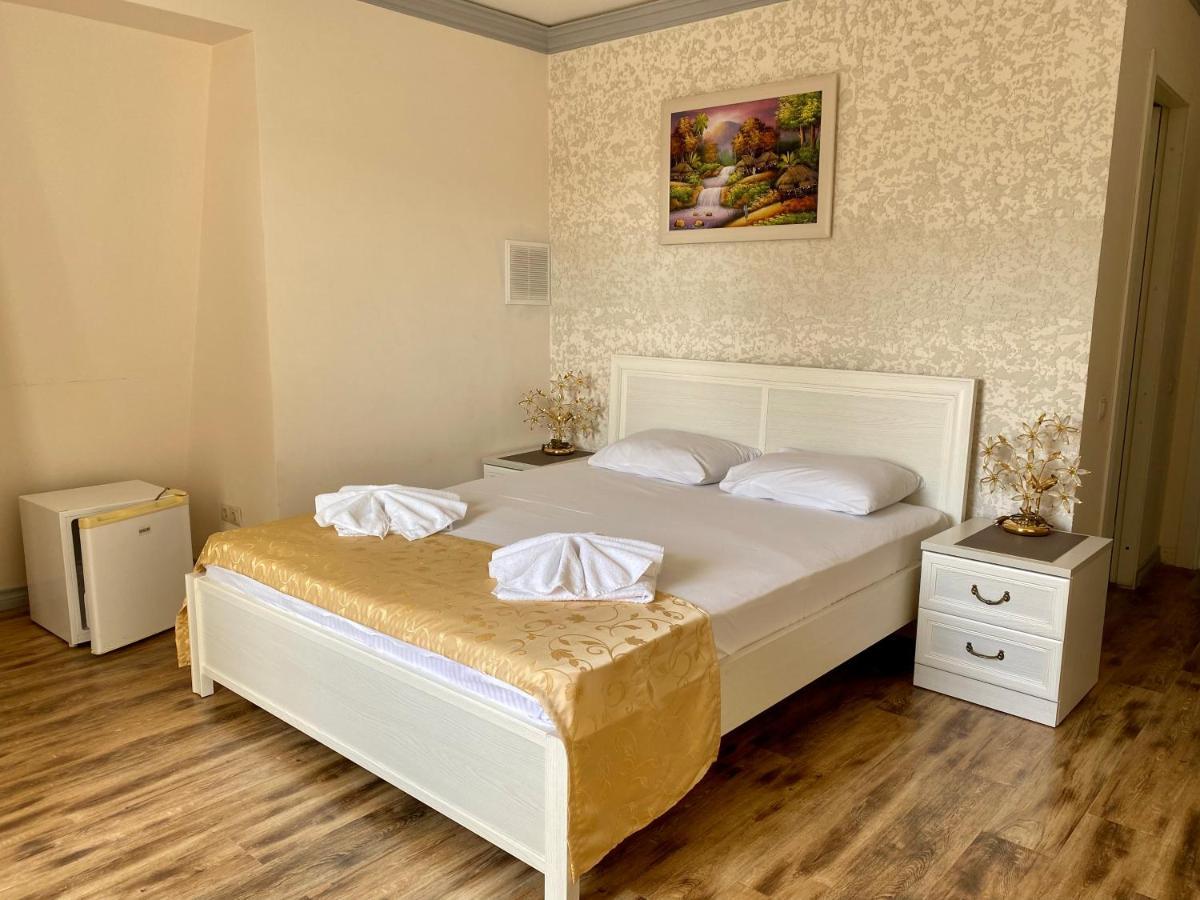 Spa Hotel Karakas Sukhumi Exterior foto