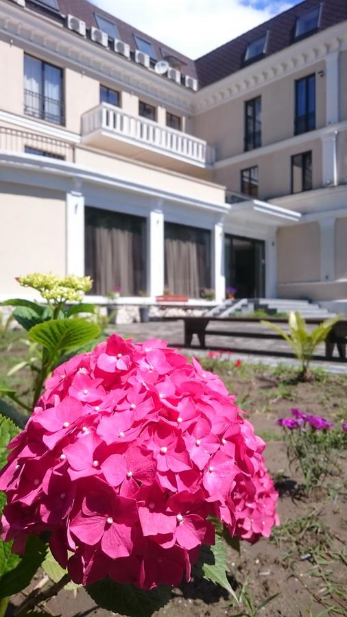 Spa Hotel Karakas Sukhumi Exterior foto